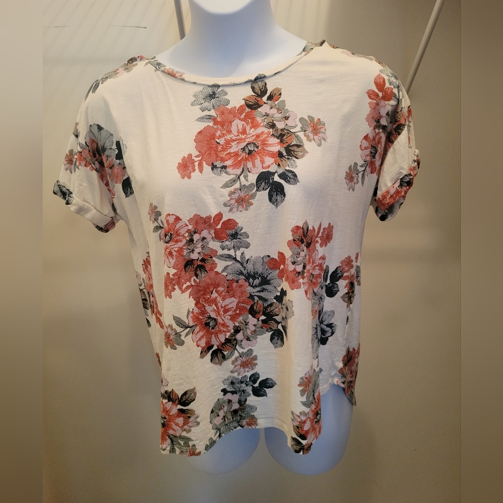 XL floral t-shirt